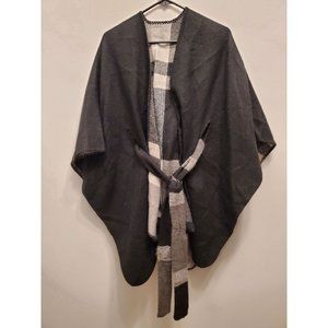 Reversible Unbranded Blanket Sweater/Shawl/Cardigan One Size